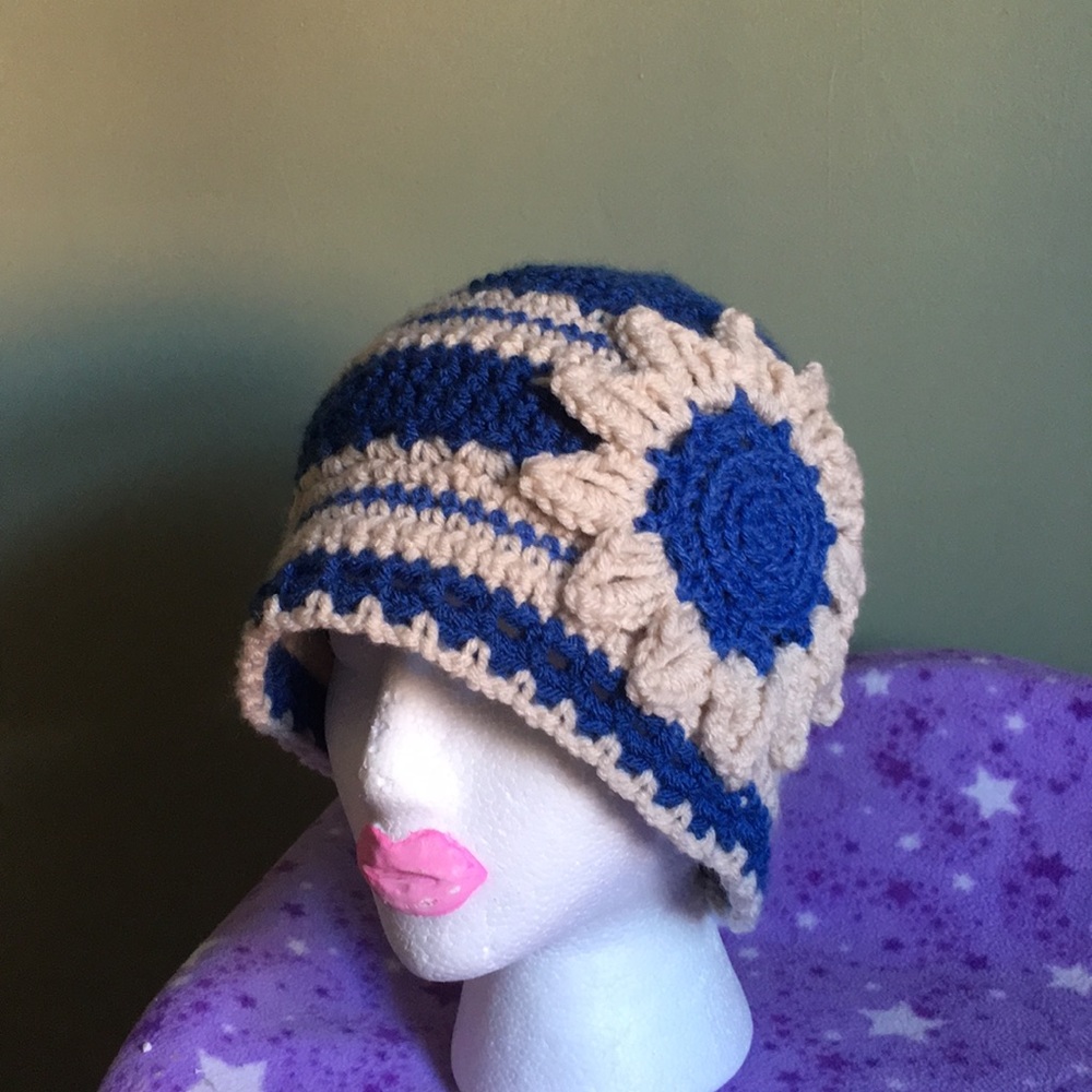 Flower hat 2/$20 medium acrylic - Picture 2 of 4